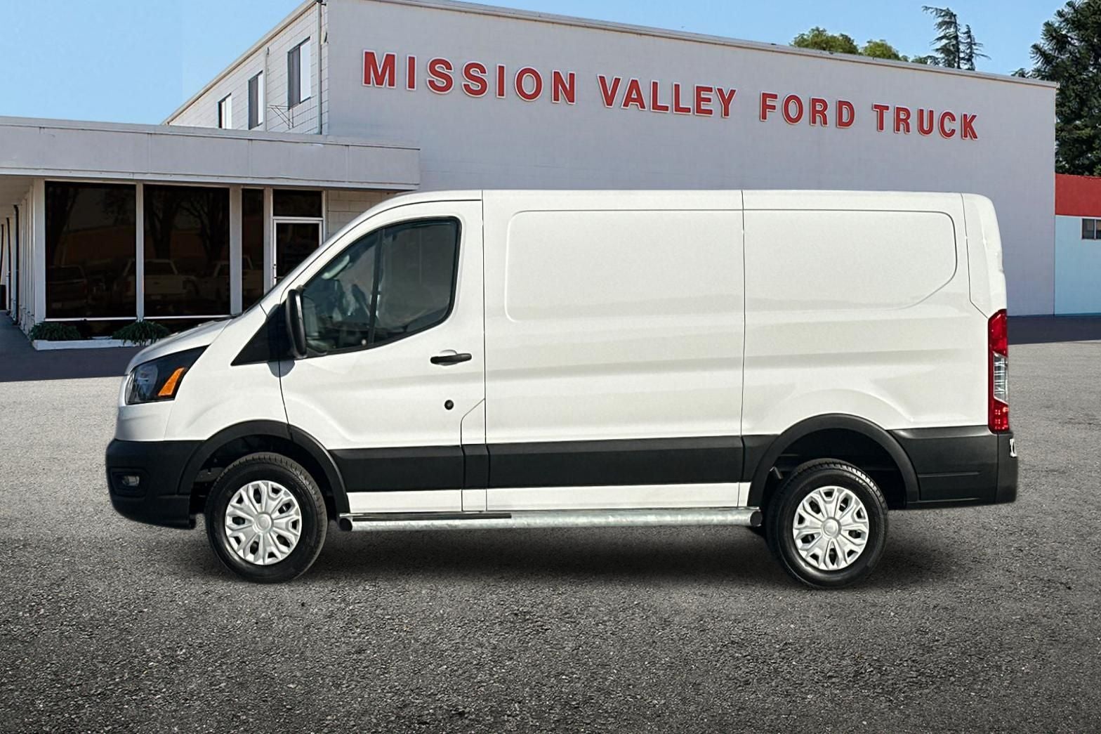 2025 Ford Transit-250 Base