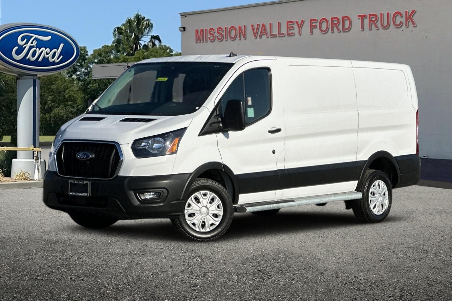 2025 Ford Transit-250 Base