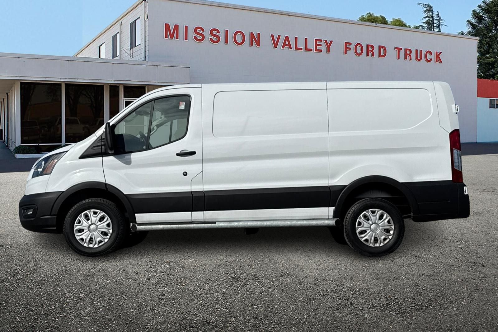 2025 Ford Transit-250 Base