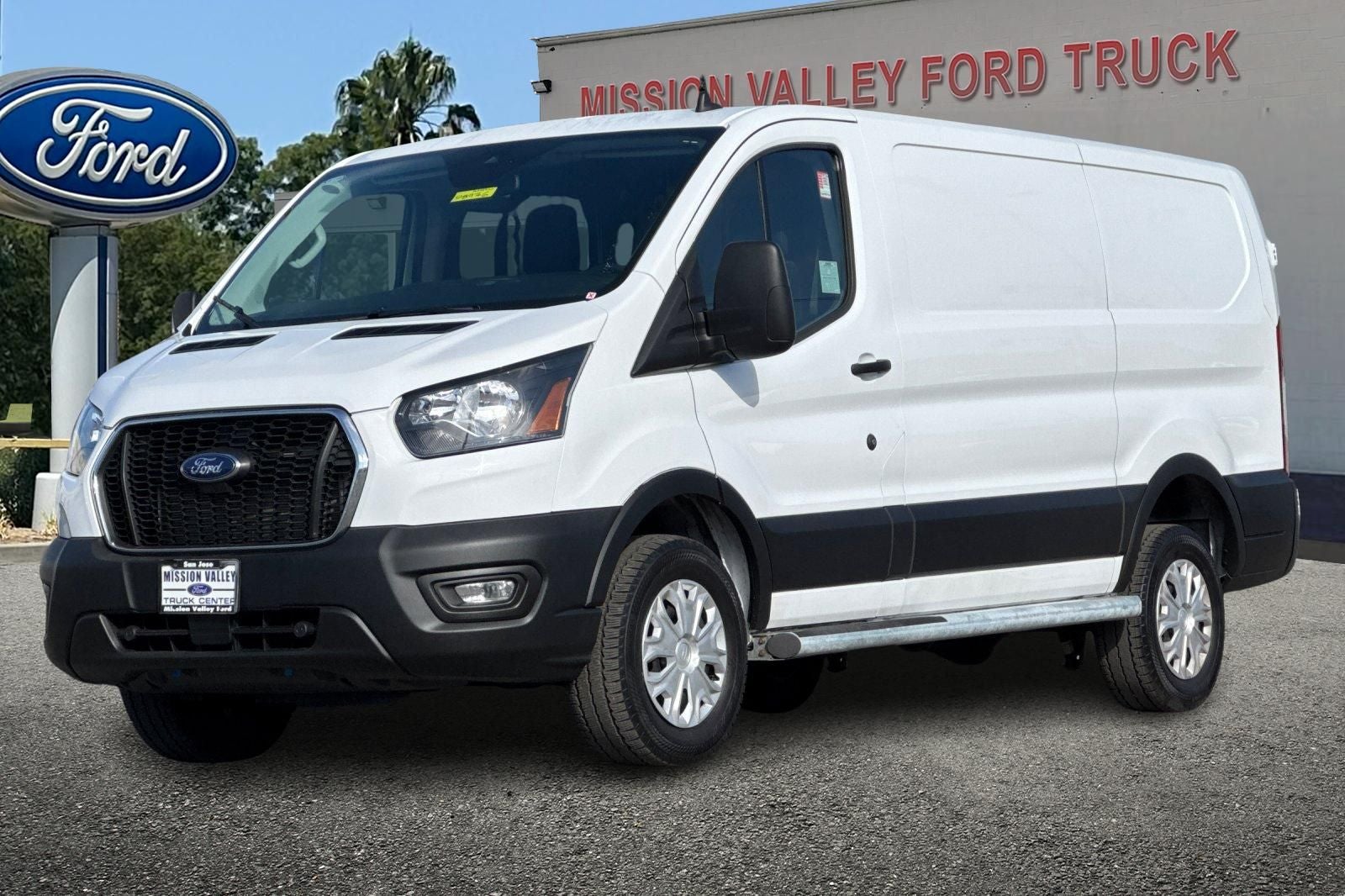 2025 Ford Transit-250 Base