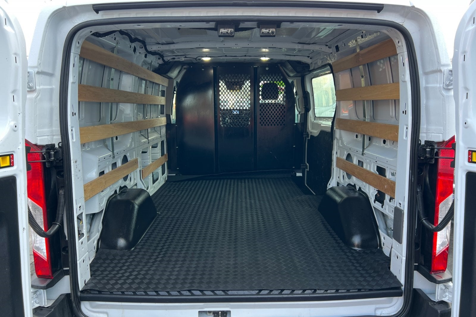 2024 Ford Transit-250 LR Cargo