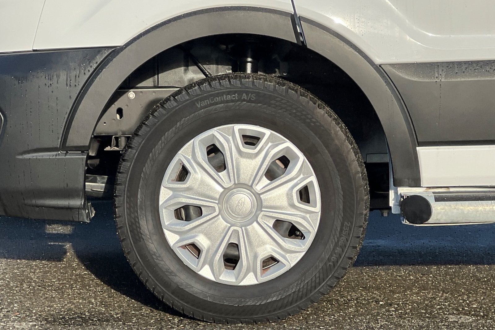 2024 Ford Transit-250 LR Cargo