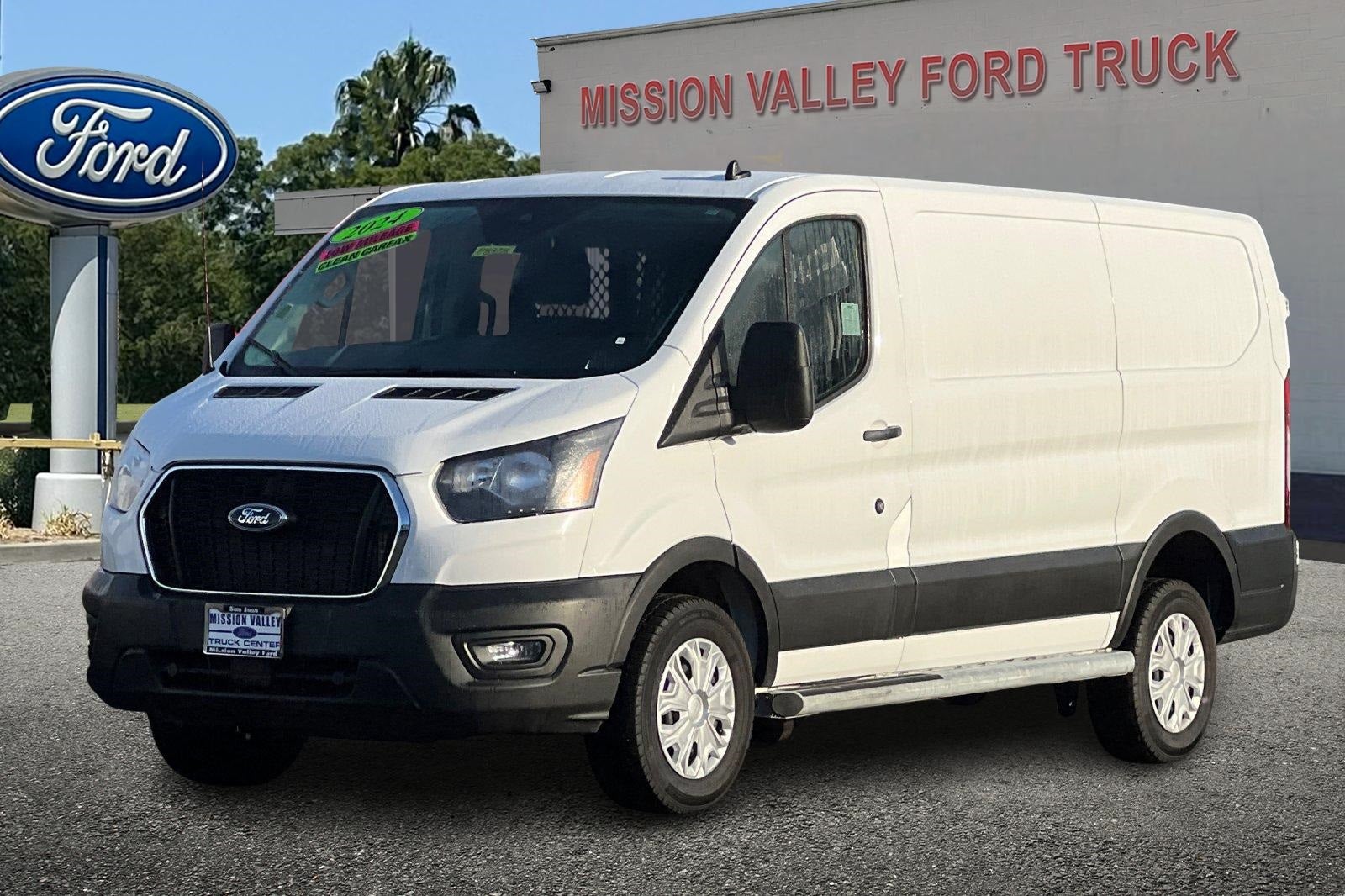 2024 Ford Transit-250 LR Cargo