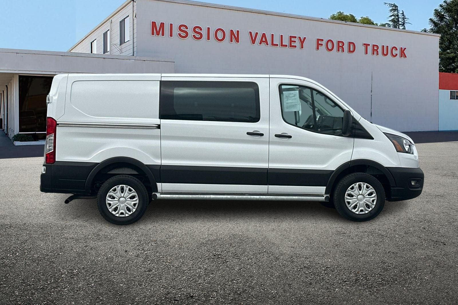 2025 Ford Transit-250 Base