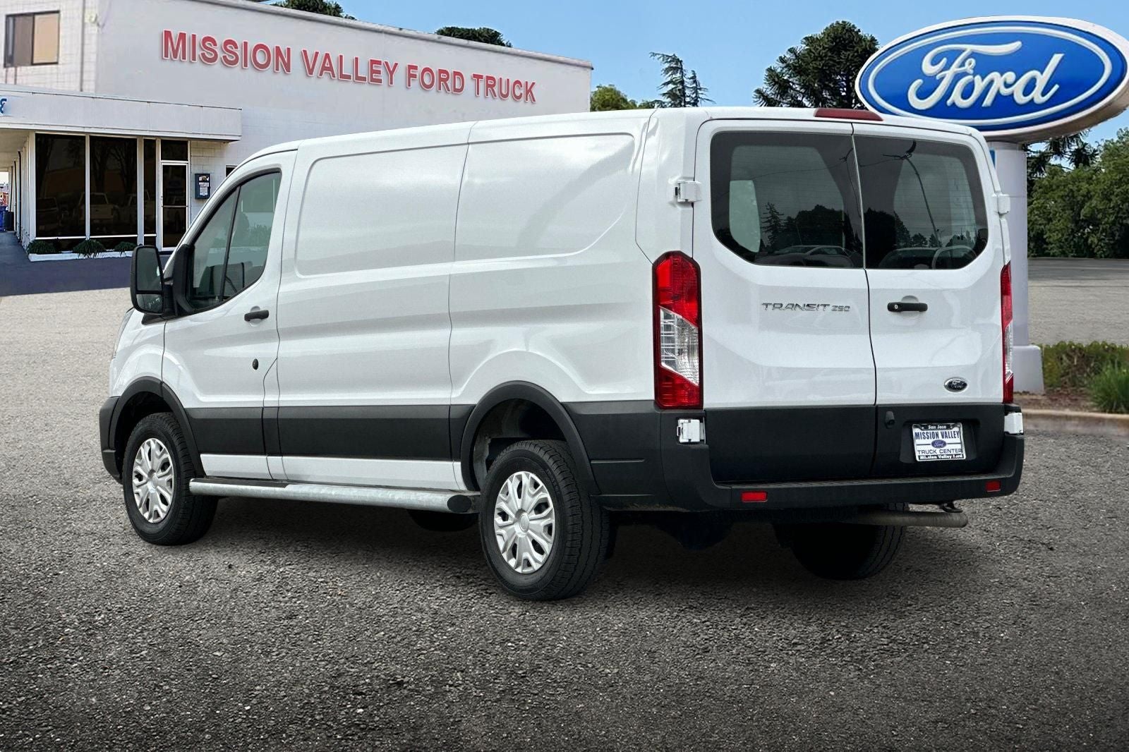 2025 Ford Transit-250 Base