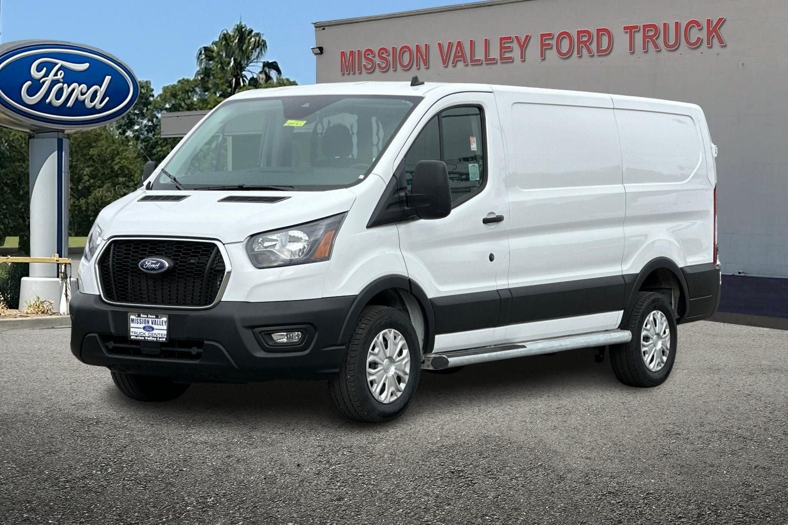 2025 Ford Transit-250 Base