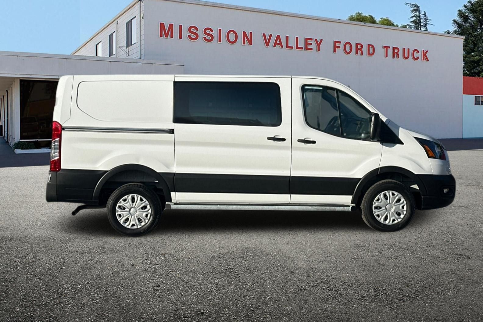 2025 Ford Transit-250 Base