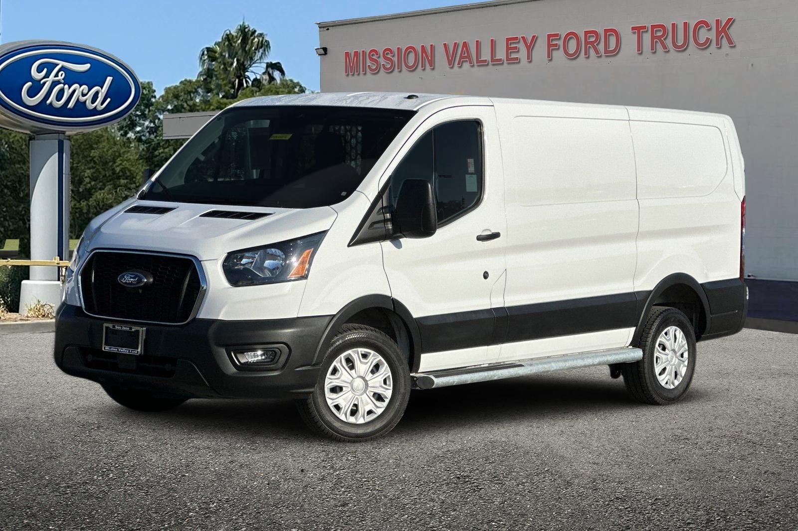 2025 Ford Transit-250 Base