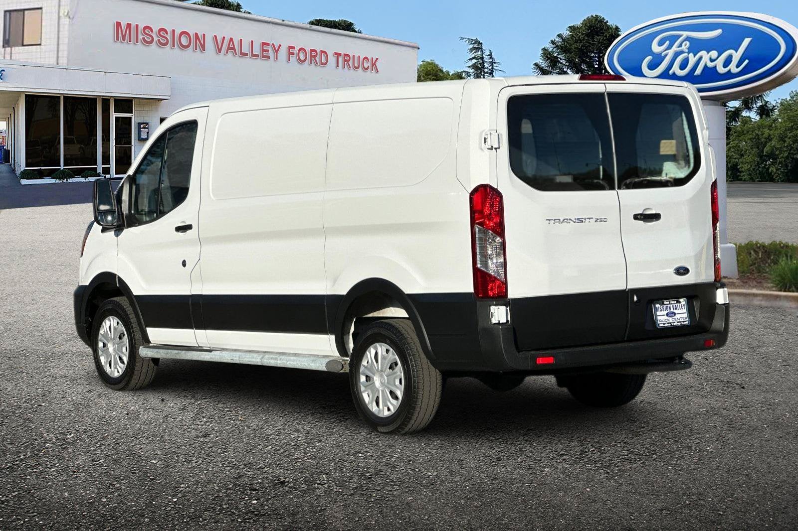 2025 Ford Transit-250 Base