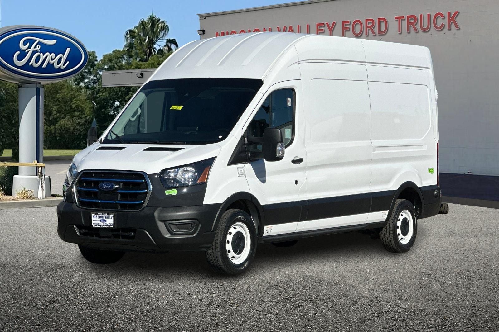 2022 Ford E-Transit-350 Base