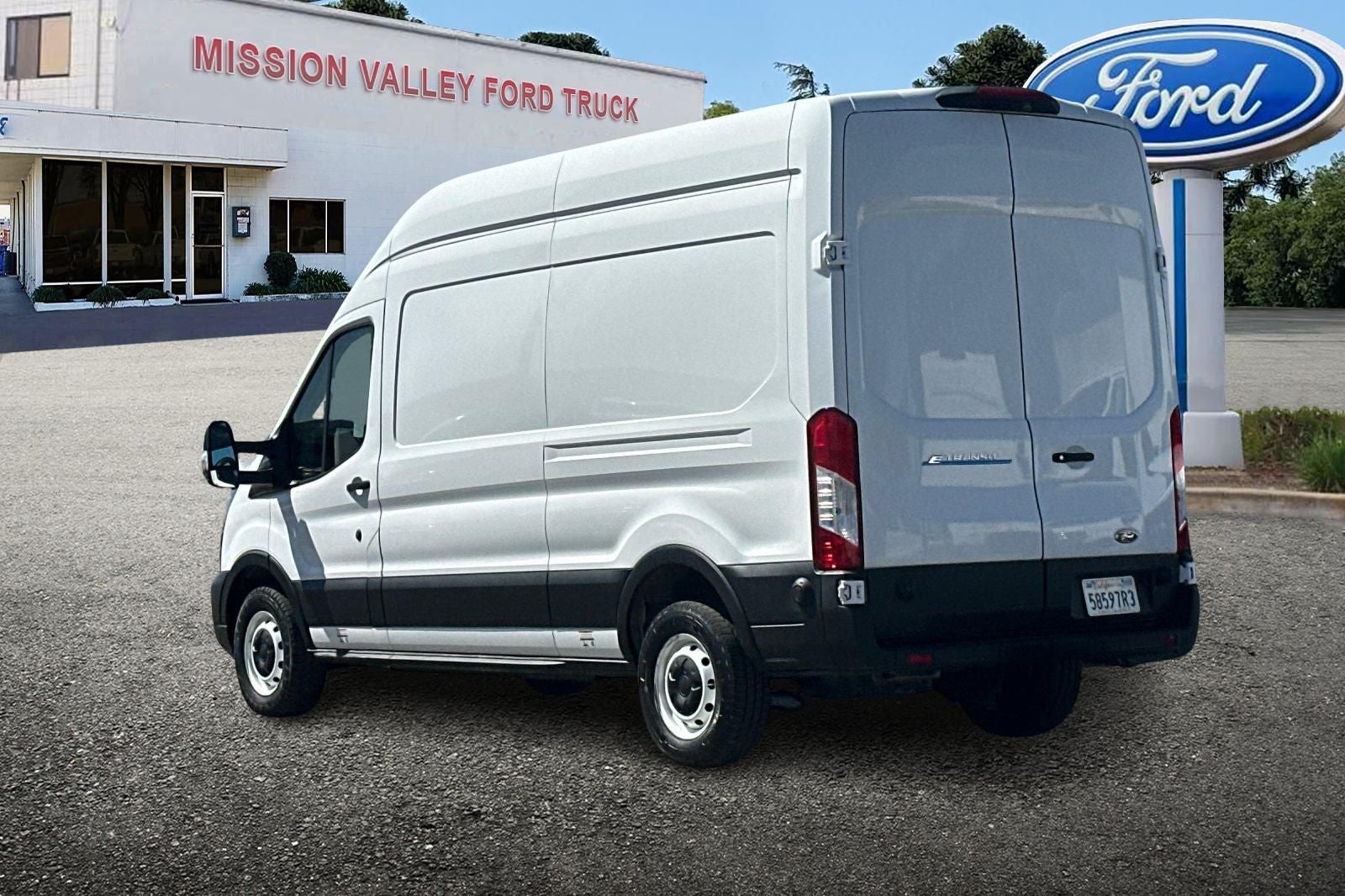 2022 Ford E-Transit-350 Base