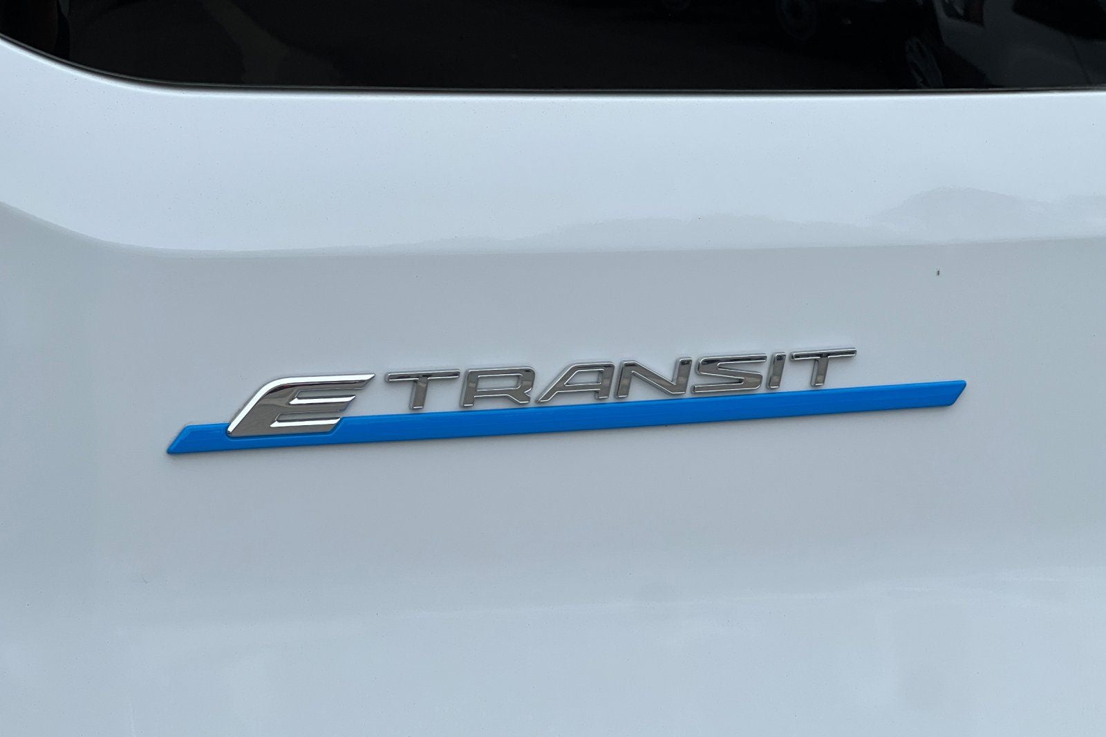 2023 Ford E-Transit-350 MR Cargo