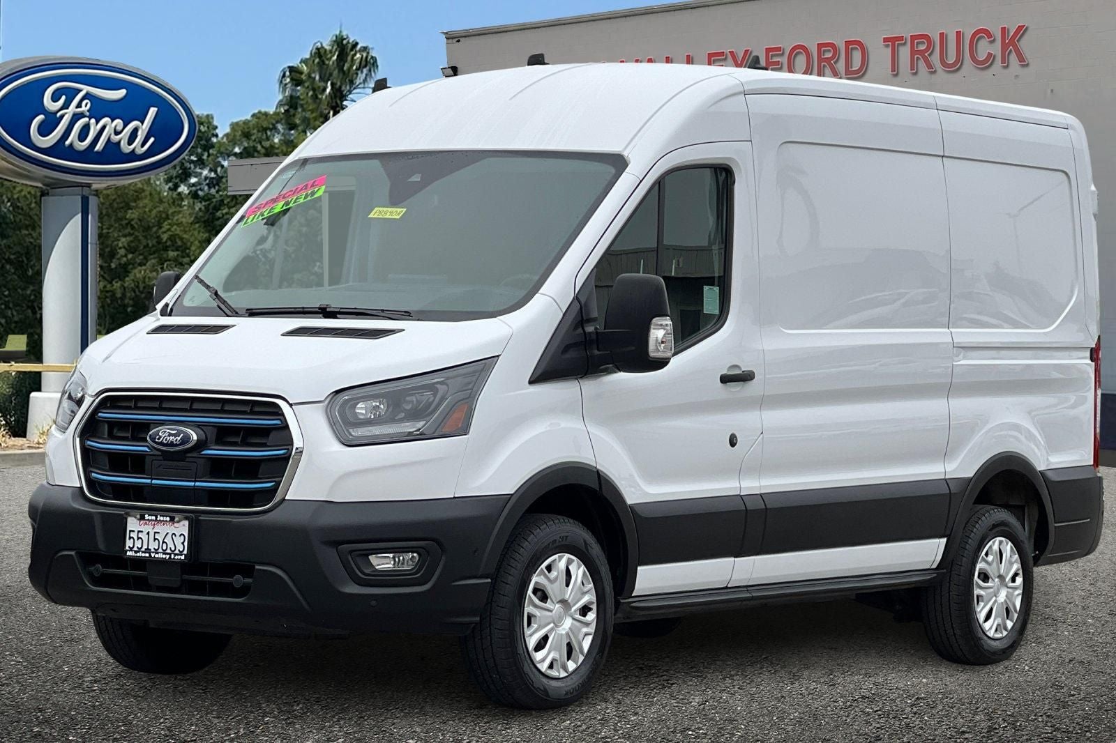 2023 Ford E-Transit-350 MR Cargo