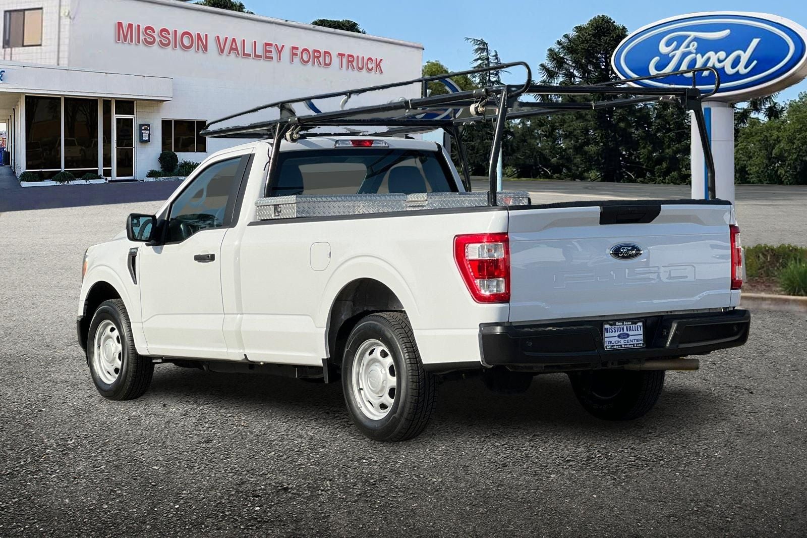 2022 Ford F-150 XL w/Rack-Tool Box