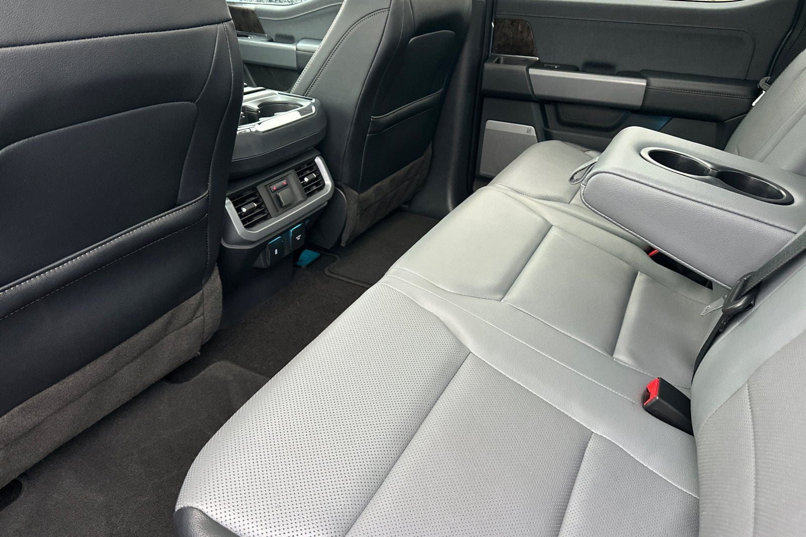 2023 Ford F-150 Lightning Lariat