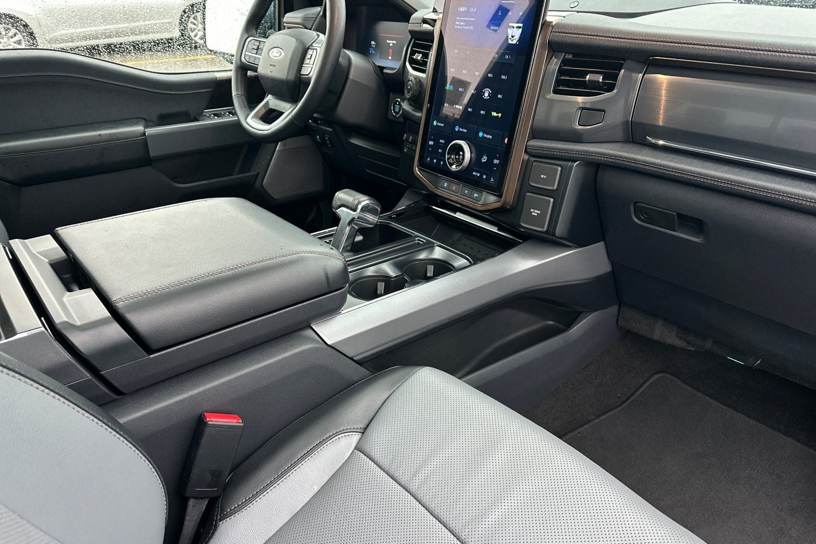 2023 Ford F-150 Lightning Lariat