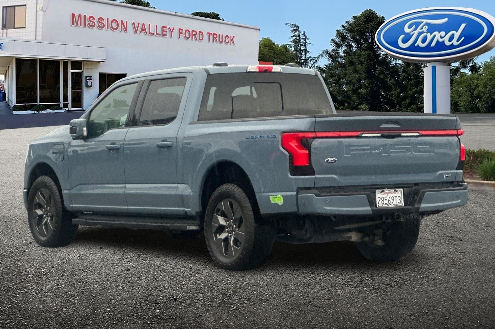 2023 Ford F-150 Lightning Lariat