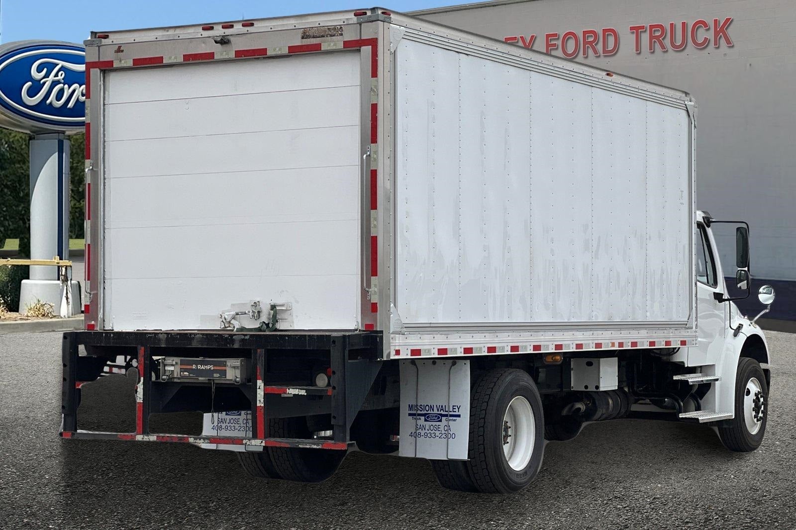 2018 Freightliner M2 20Ft Thermo King Refer