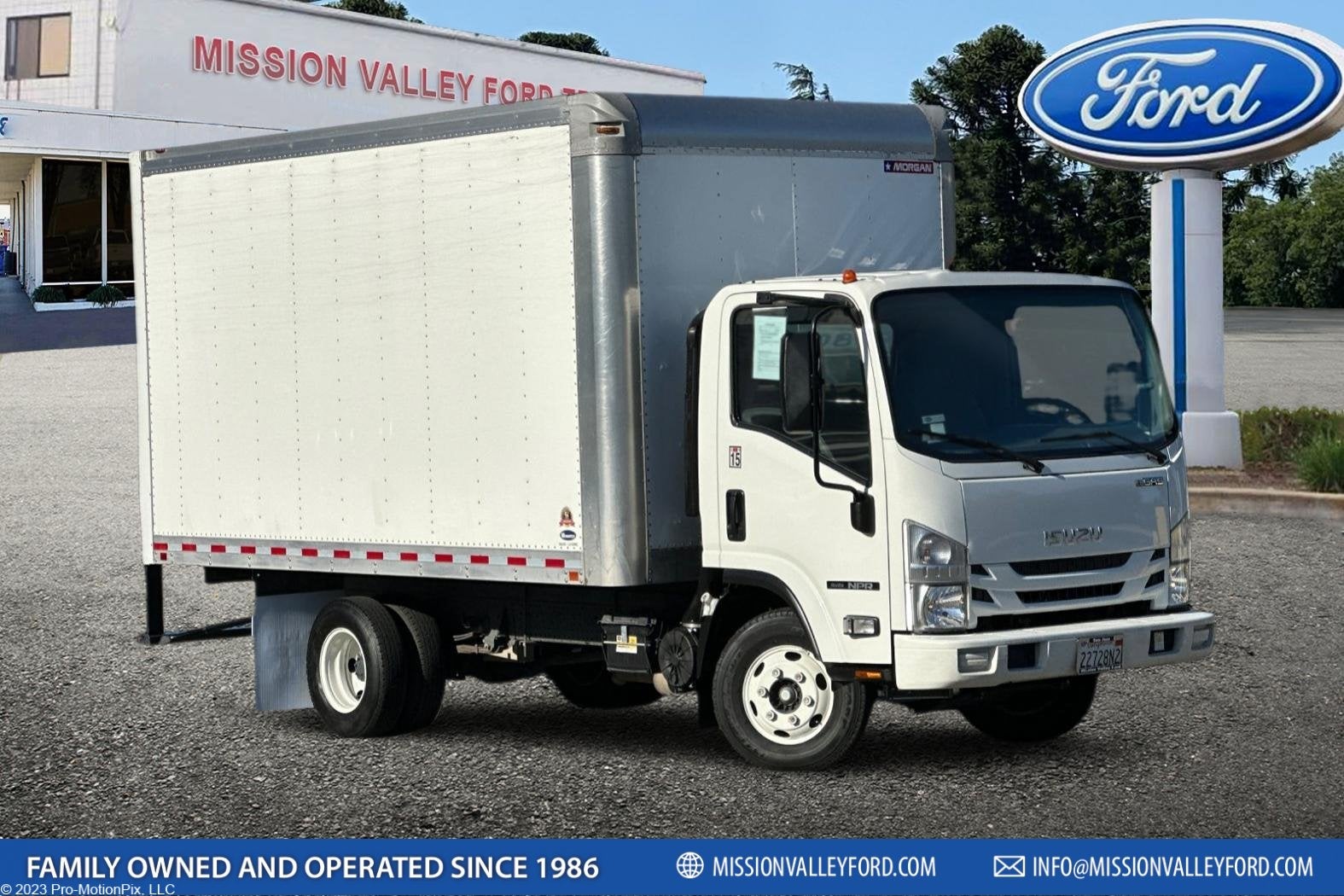 2018 Isuzu NPR Base