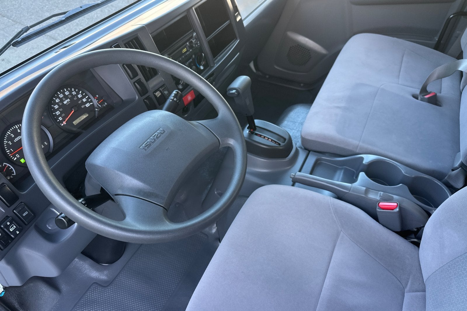 2018 Isuzu NPR Base