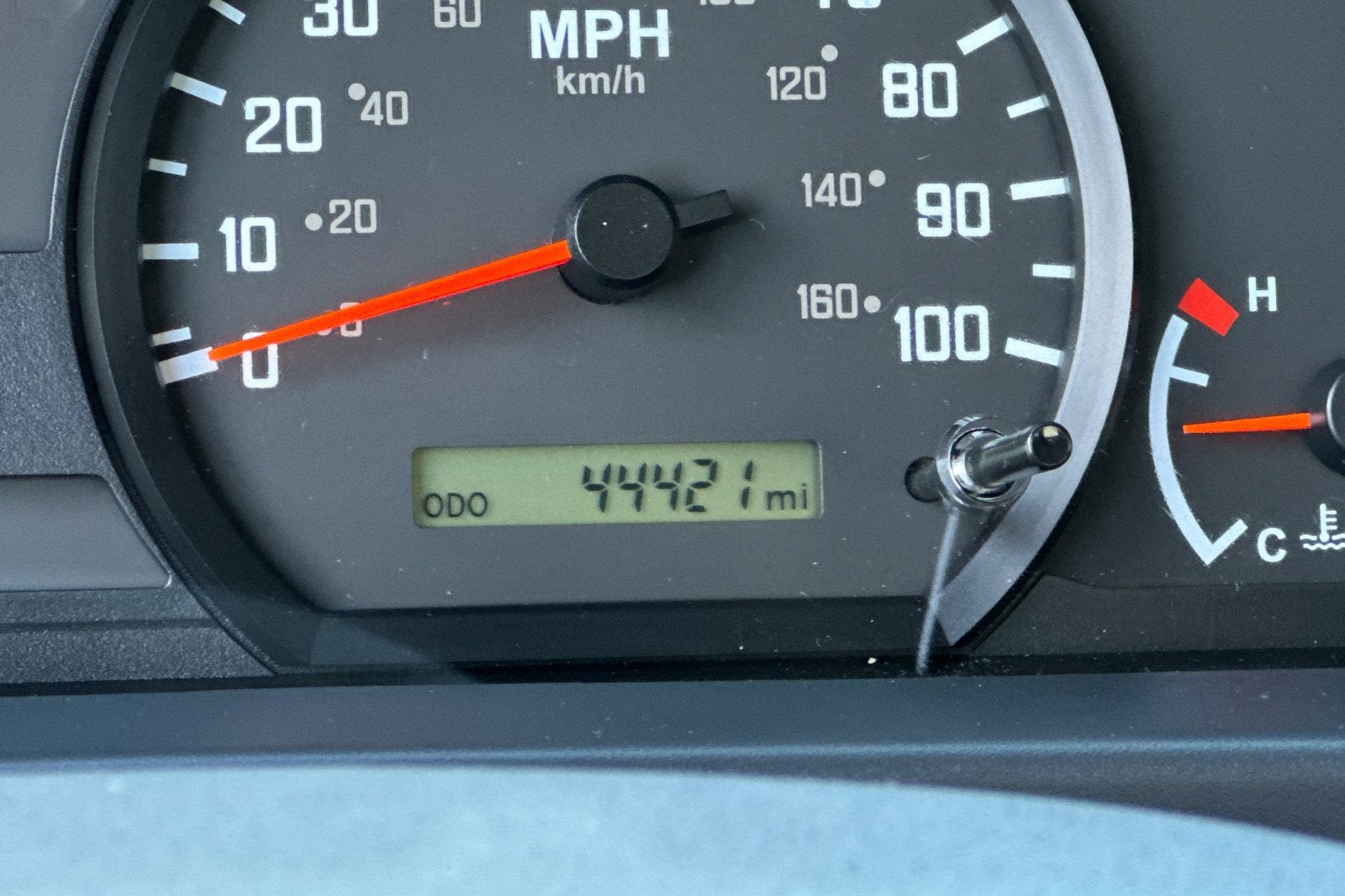 2018 Isuzu NPR Base