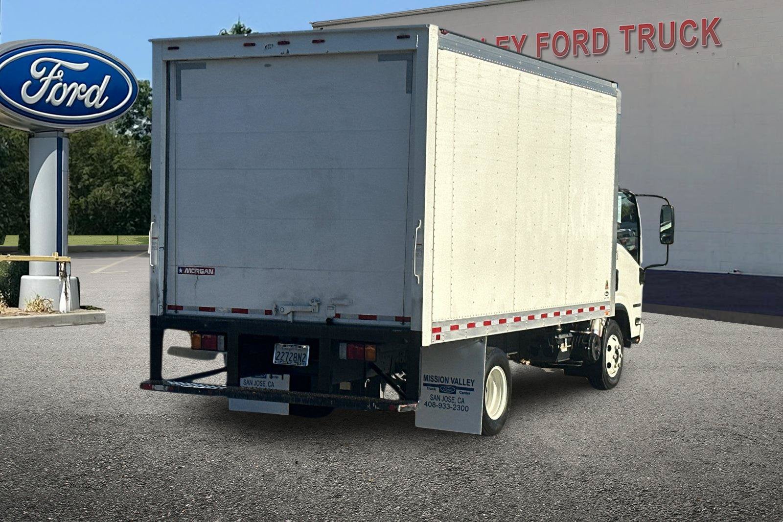 2018 Isuzu NPR Base