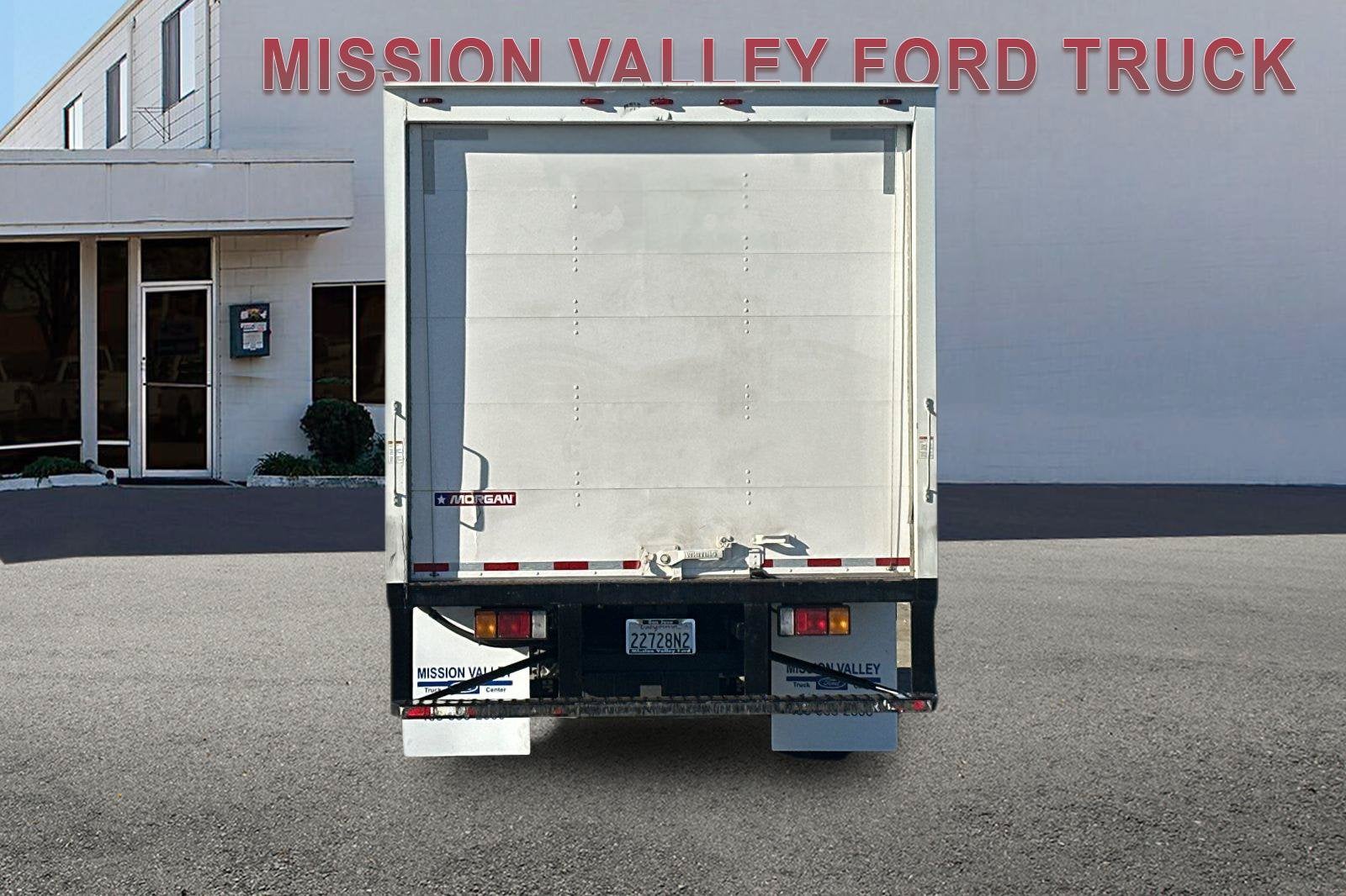 2018 Isuzu NPR Base