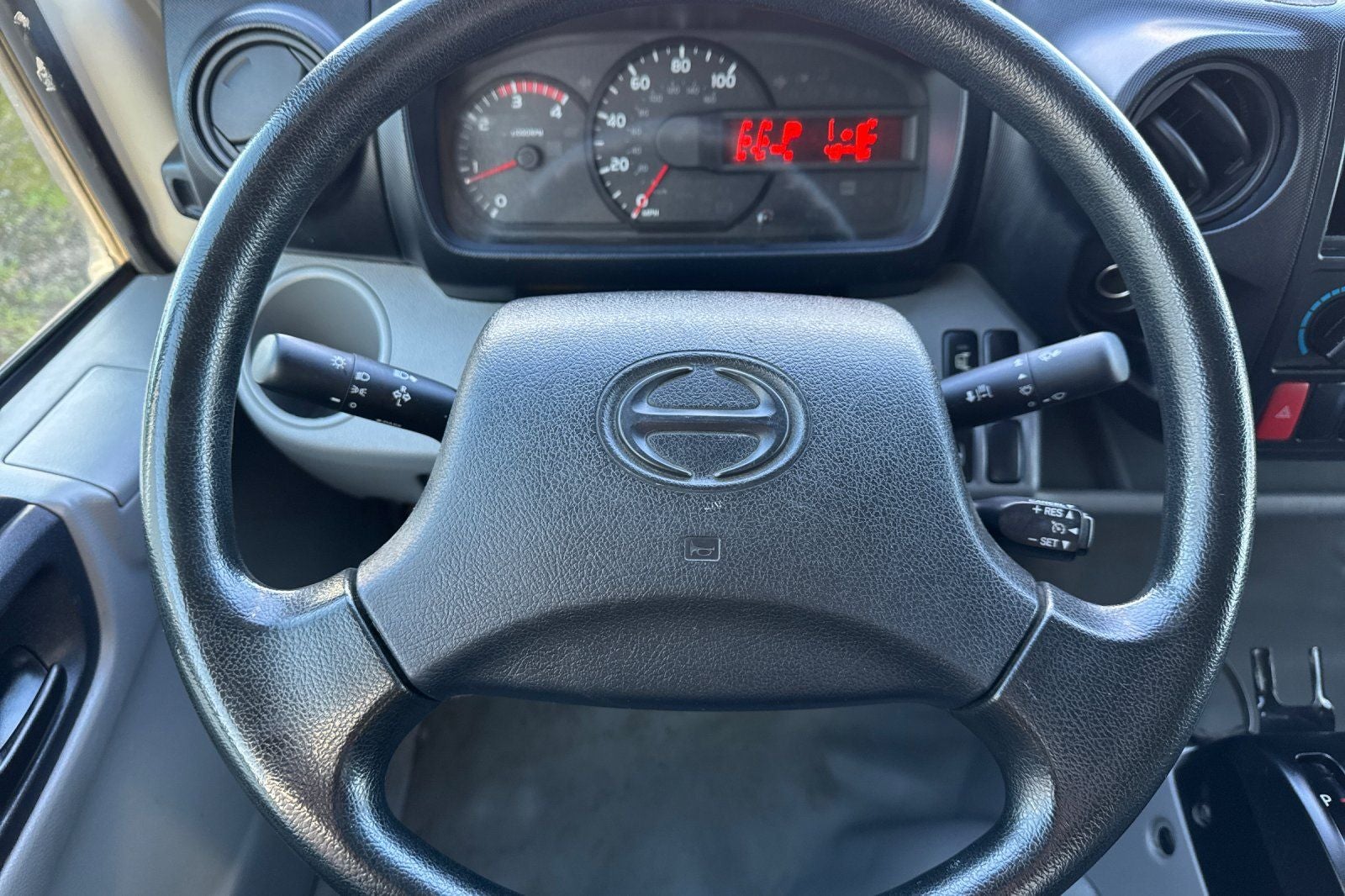 2018 Hino 195 Landscape Dump